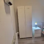Enrike Room 2